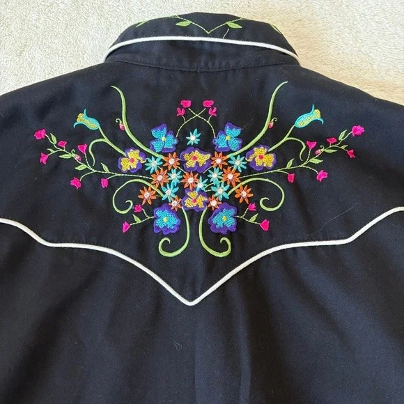 Scully Floral Embroidered Rhinestone Western Snap Front Shirt Women's M Black - Picture 11 of 13